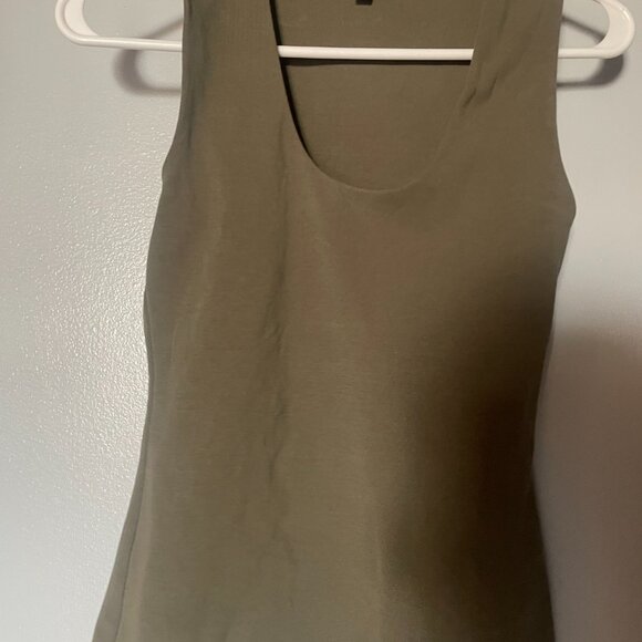 Forme Scoop Neck Tank - Picture 2 of 3
